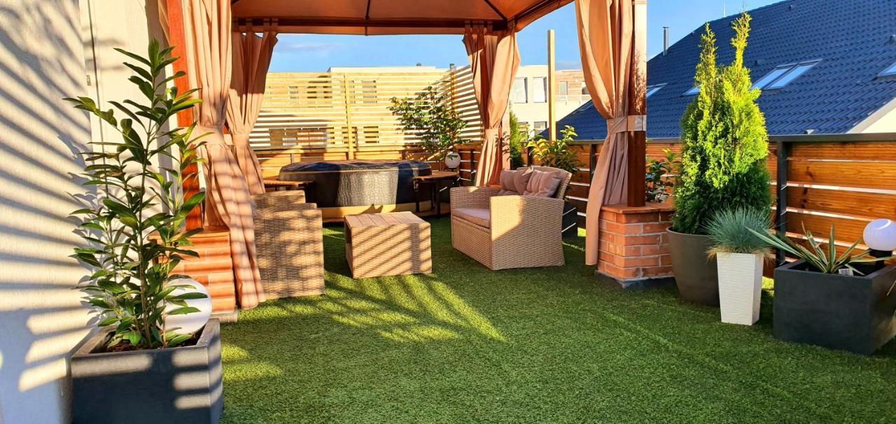 Hoobee Home & Rooftop Terrace Târgu-Mureş Esterno foto